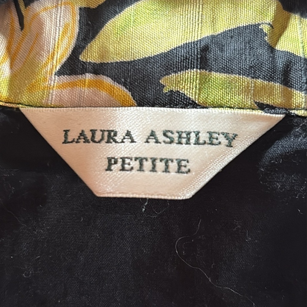 VINTAGE Laura Ashley Petite Silk Floral Blazer Jacket lightweight cropped sz S - Picture 15 of 16